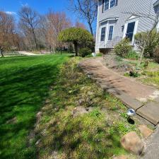 Transform-Your-Landscape-Expert-Weed-Pulling-Edging-and-Mulch-Installation-in-Saunderstown-North-Kingstown-Rhode-Island 1